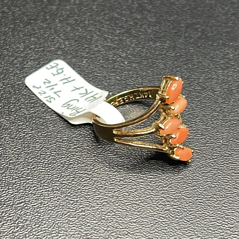 Ring 14k H.G.E & coral Stone